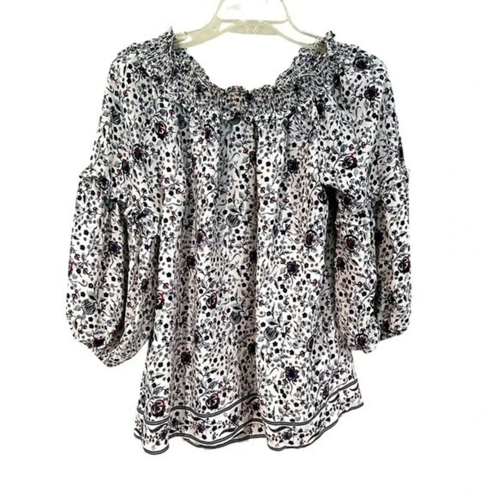 Max Studio Floral Off Shoulder Peasant‎ Blouse Women's Small White Blue Casual